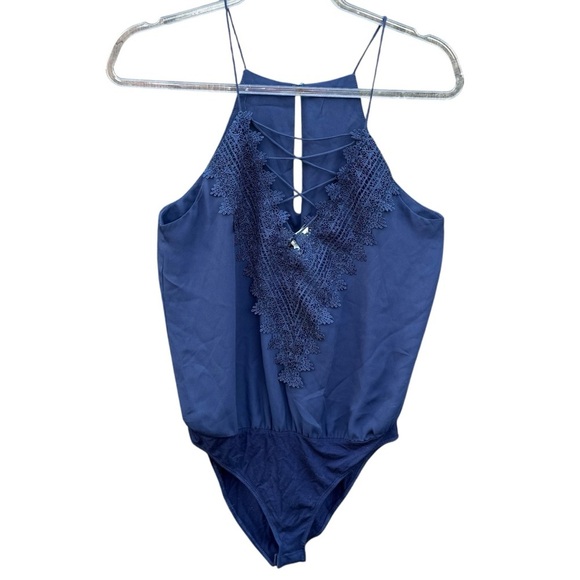 Wayf Posie Lacey Camisole Size S - Picture 2 of 11